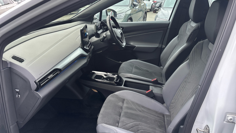 Volkswagen ID.4 109kW Life Pure 52kWh 5dr Auto Electric Estate